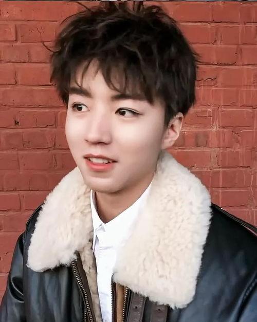 台湾小凯哥粉丝爆料视频,揭秘台前幕后精彩瞬间  第2张